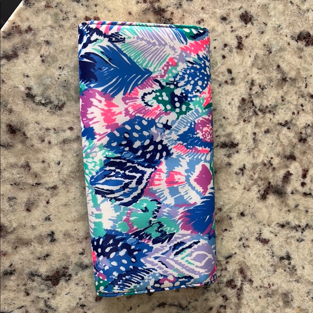Lilly Pulitzer Blue and Pink Clutch Vibrant Tropical Design - Picture 5 of 5